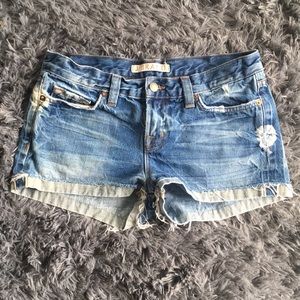 ☀️🏖 J Brand Distressed Denim Shorts